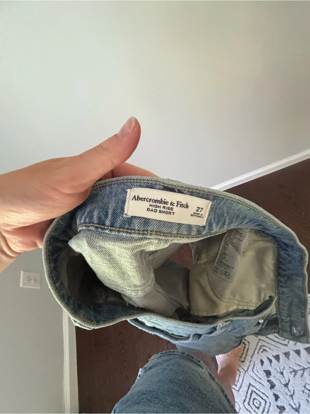 Abercrombie & Fitch High Rise Light Wash Dad Shorts Size 27 - Picture 6 of 8